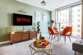 Luxury City Centre Apartment with Free Parking, Smart TV and Fast Wifi by Yoko Property